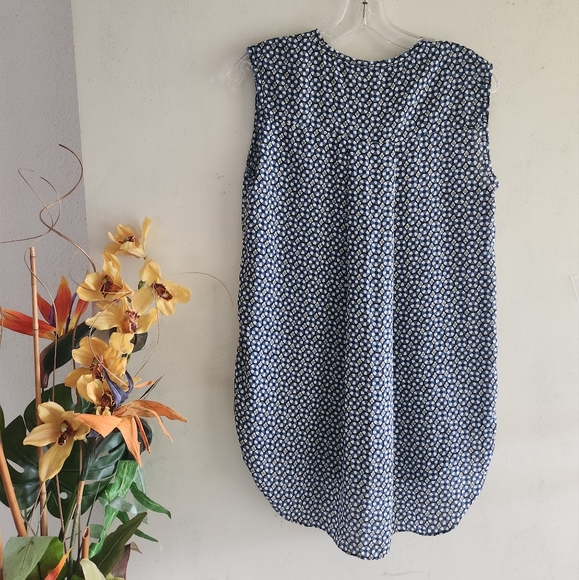 H&M Blue Cute Floral Sleeveless Split V-Neck Size 6 Tunic Top - Picture 11 of 12